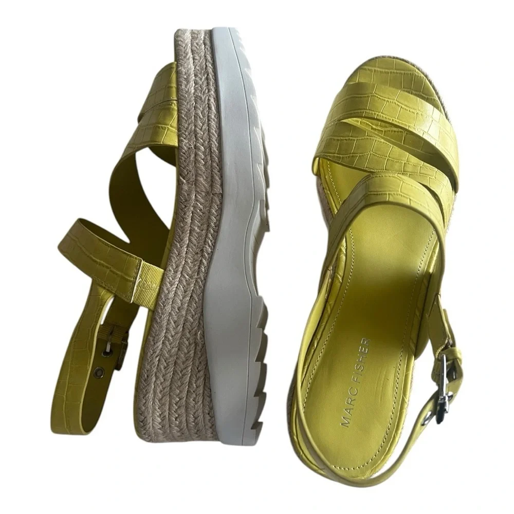Marc Fisher Lemon Green Croc-Embossed Platform Sandals Size 11M